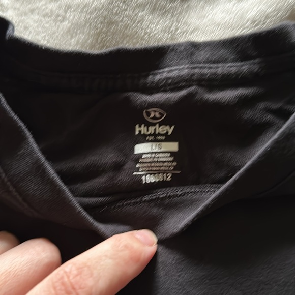 Hurley shirt, size large - Picture 2 of 4